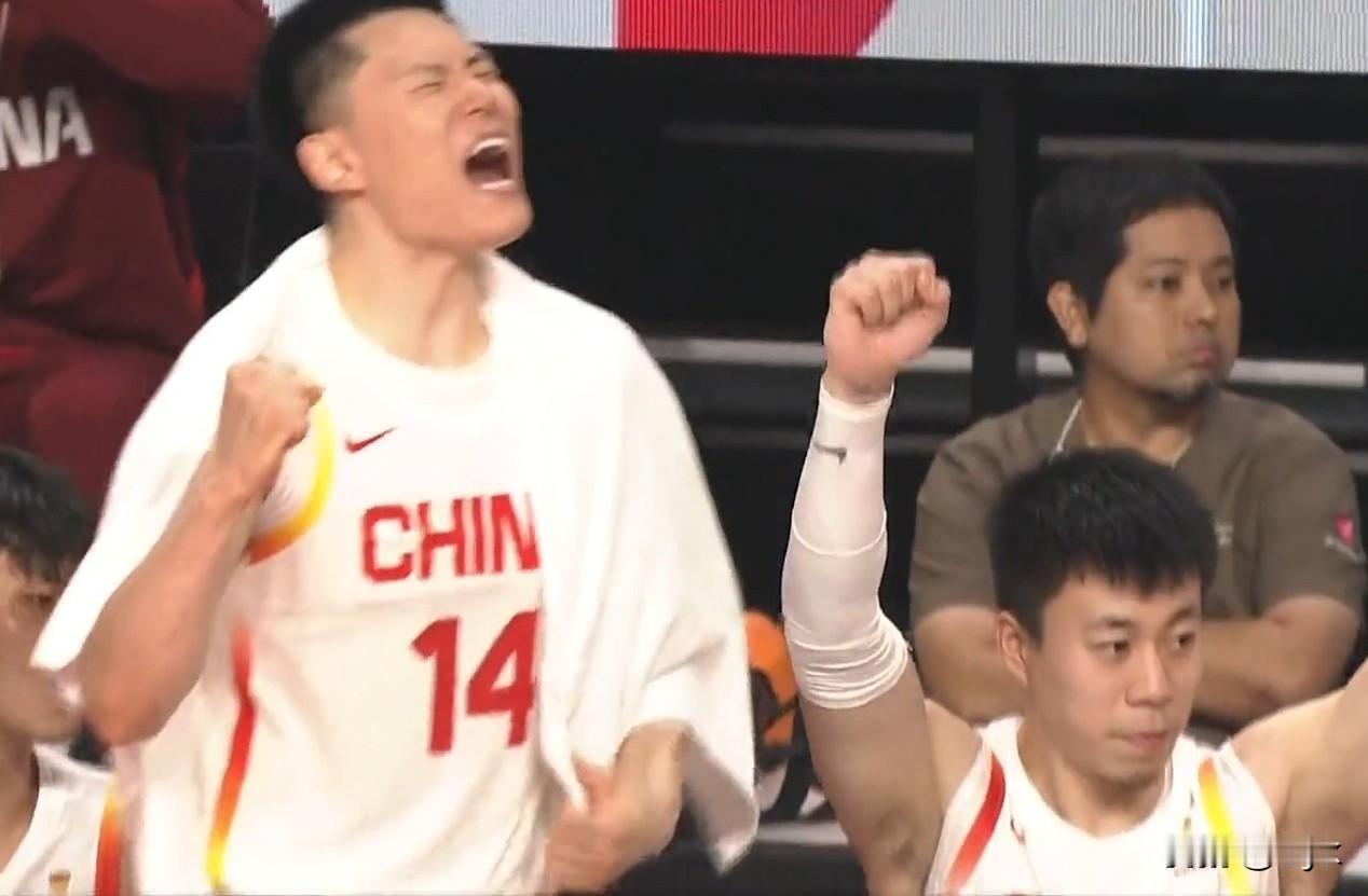 打日本男篮，中国男篮只用一节封神！这就是血性!
 
世预赛对阵日本，剧情比电影还