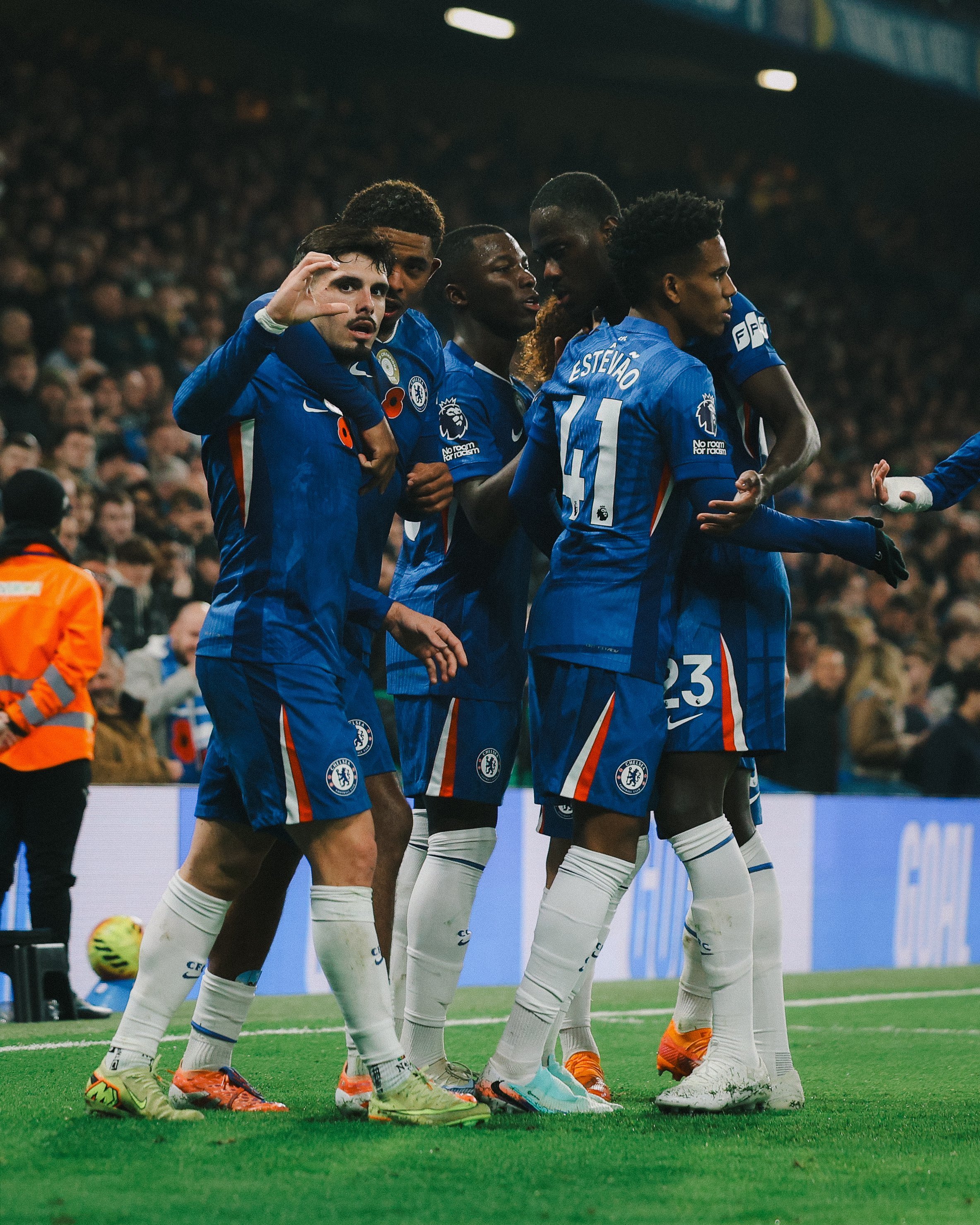 宝子们 除夕快乐切尔西