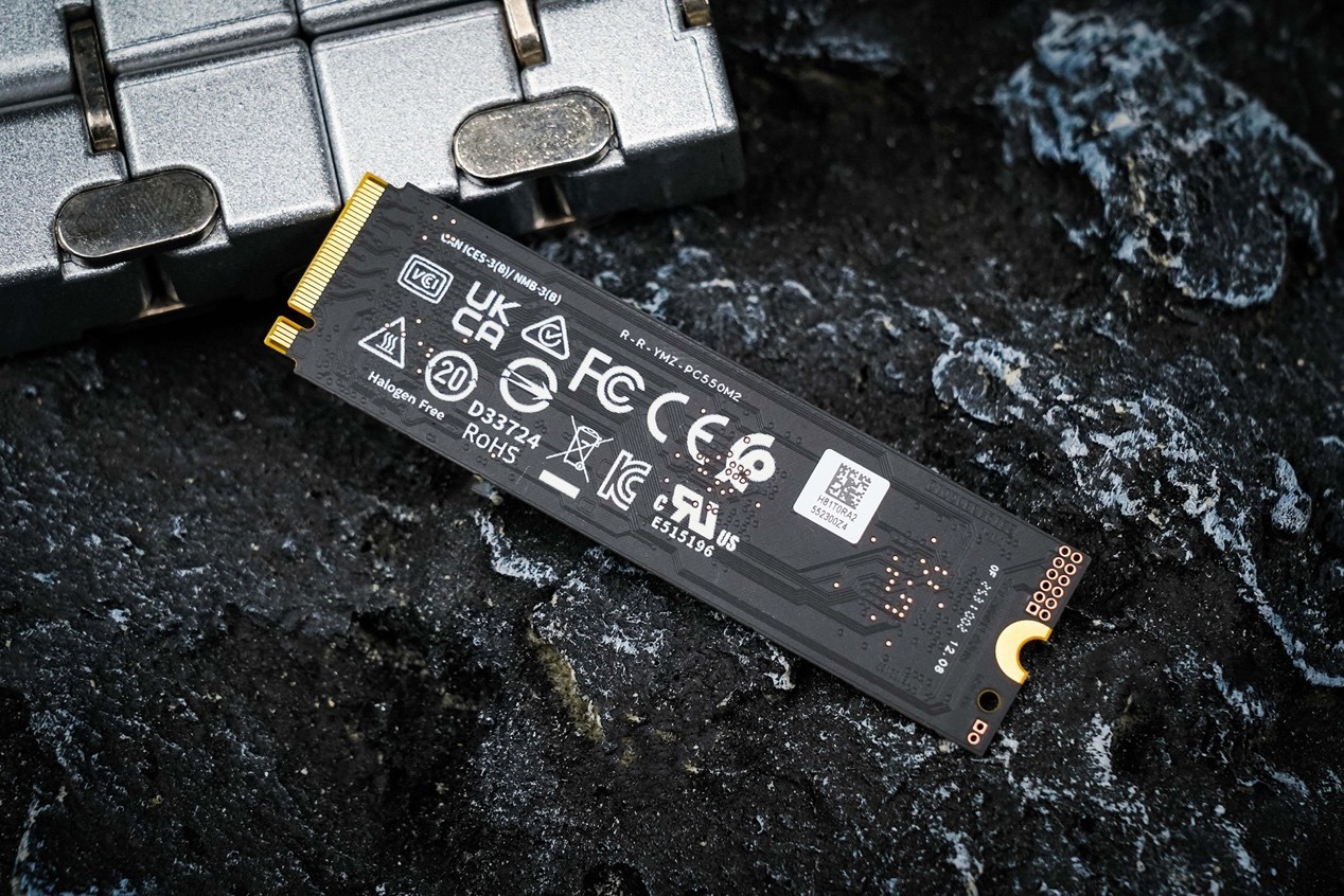 長江存儲PC550 PCIe5.0固態硬盤評測 萬兆讀寫6W超低功耗