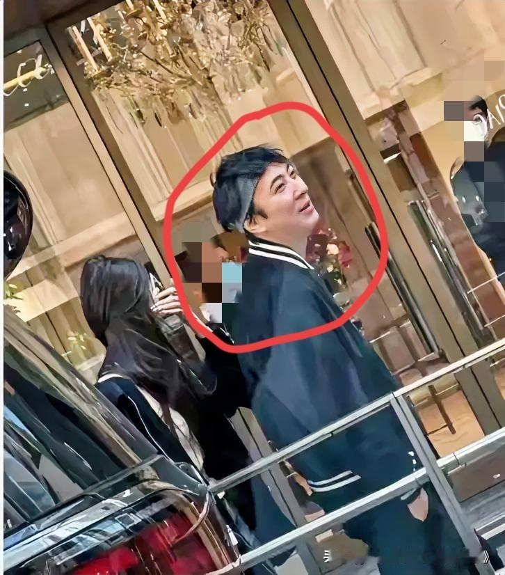 王思聪大概率不会再回国了，
别再瞎猜王思聪为啥不回国了。
真不是欠那20亿还不上