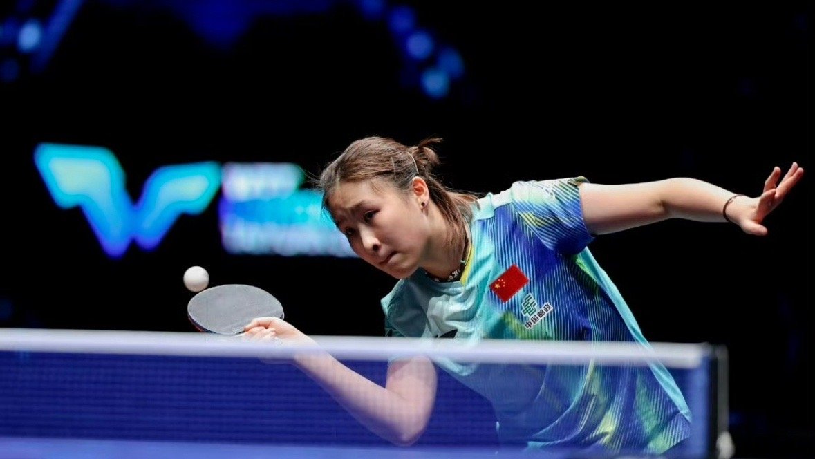 🔥爆冷！石洵瑶0-3完败佐藤瞳，国乒无缘太原站女单决赛，日本队包揽冠亚军！📊