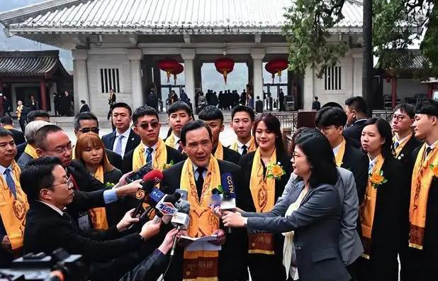 解放军巡航台海再提升，马英九表态：大陆若要武统，台岛坚决抵抗？

台海的局势正变