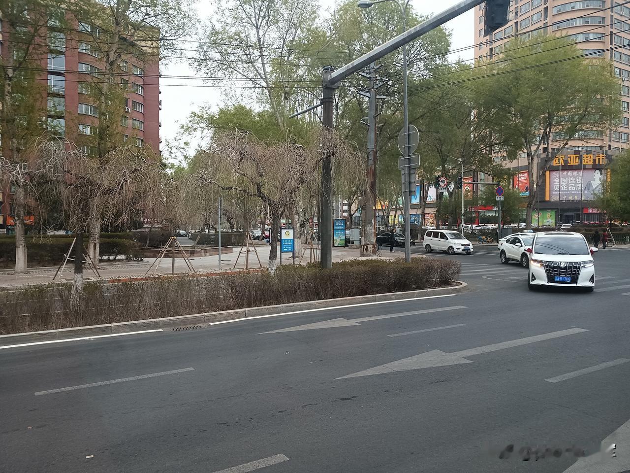 已经接到通知，微信群里发的。
长春好多地方这两天都停水，昨天坐车，在花园街看到电