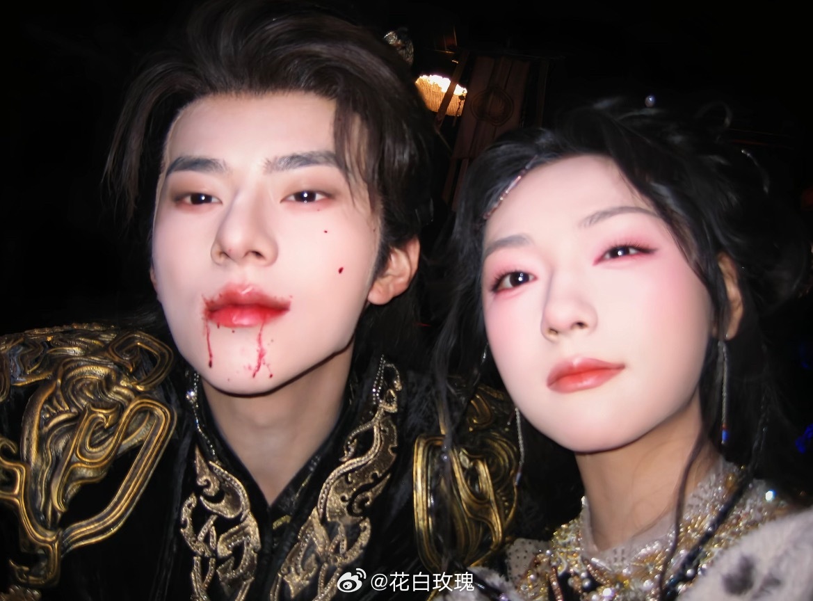 今晚00:06奔赴这个《香蜜沉沉烬如霜下》不解释王云云 张庭睿 