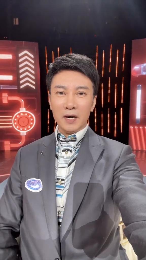 家人们好，今天又开始录像了。今天录两场，录制的时间会比较长，很漂亮的舞台。老伴今