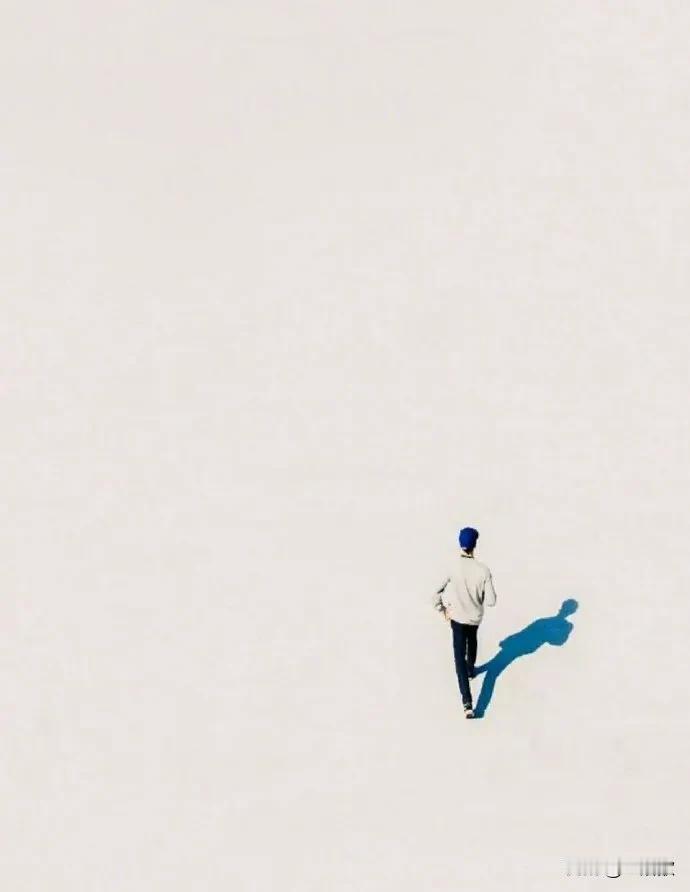 【人生建议:永远都不要做的事】

1、跟知己上床。
2、和情人结婚。
3、把同事