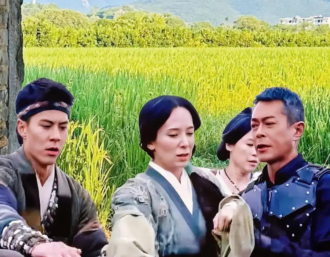 勒布朗的“定海神针”，正在被湖人的管理层榨干最后一滴油！
看看数据吧，老詹这赛季