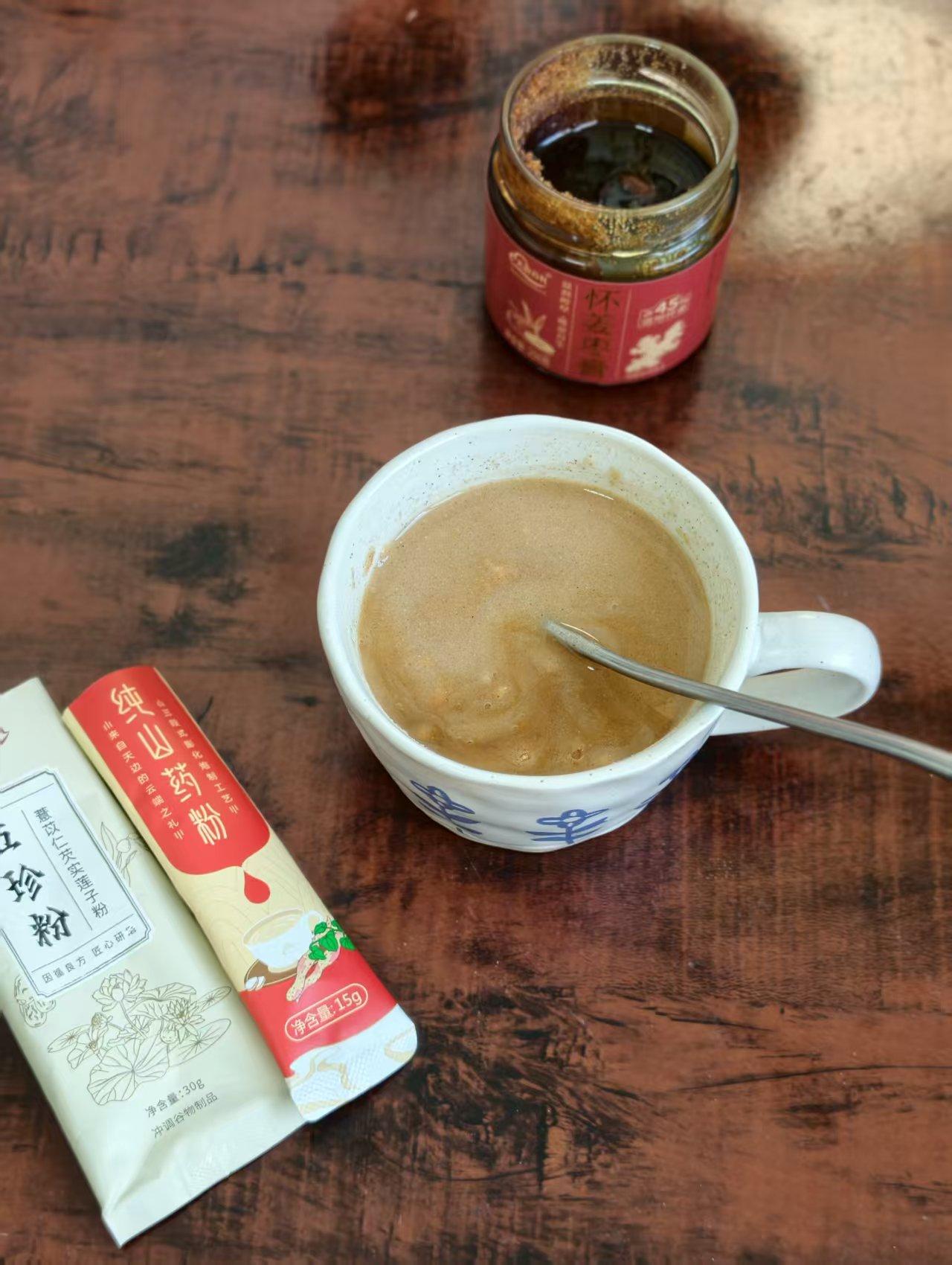 2026·07·12日
乐云家营养早餐分享
1⃣酵素能量饮
先生的酵素+枸杞原汁