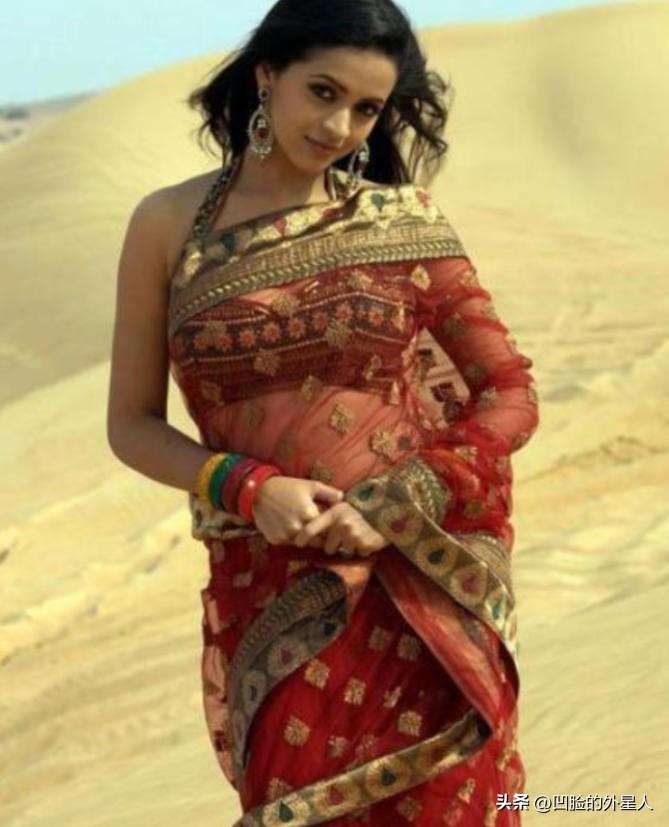 2012年，印度女孩莫迪娜，听说中国男人不打老婆、女人能挣钱，连夜收拾行李，瞒着