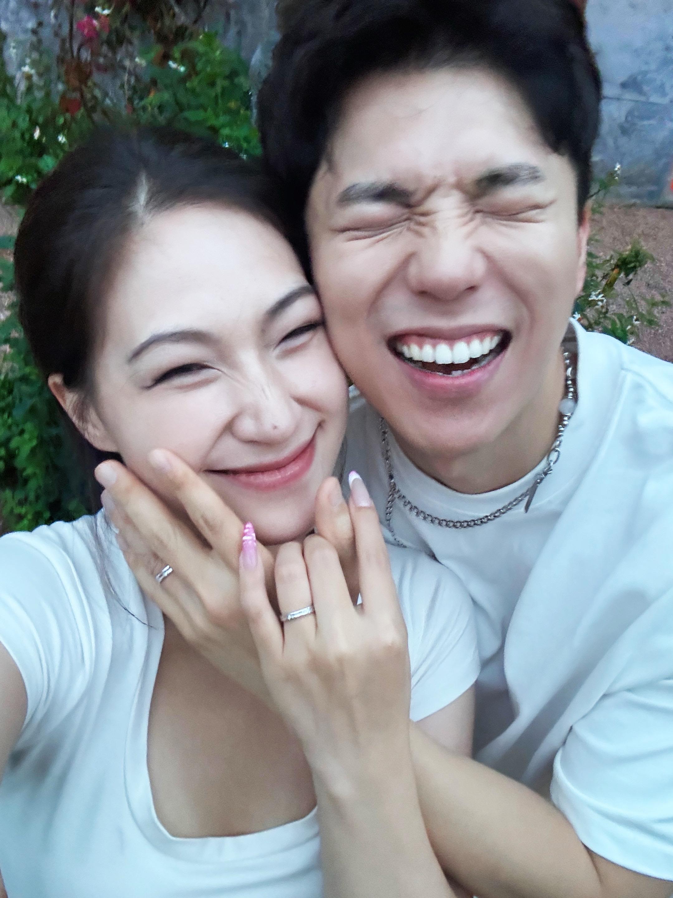 感到幸福的时候可不可以放慢脚步。