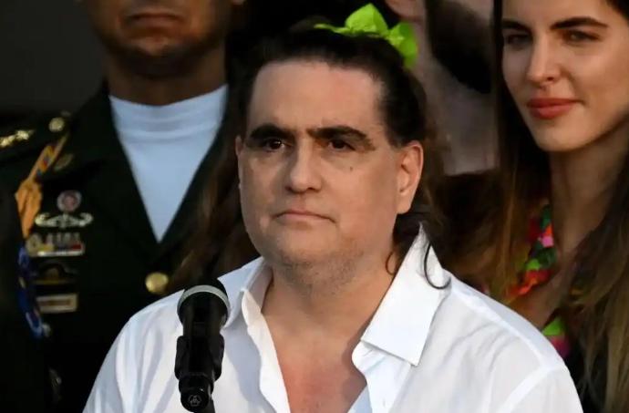 本以为抓了总统马杜罗，这事就算到头了，但谁也没想到，一个月后，2026年2月5号