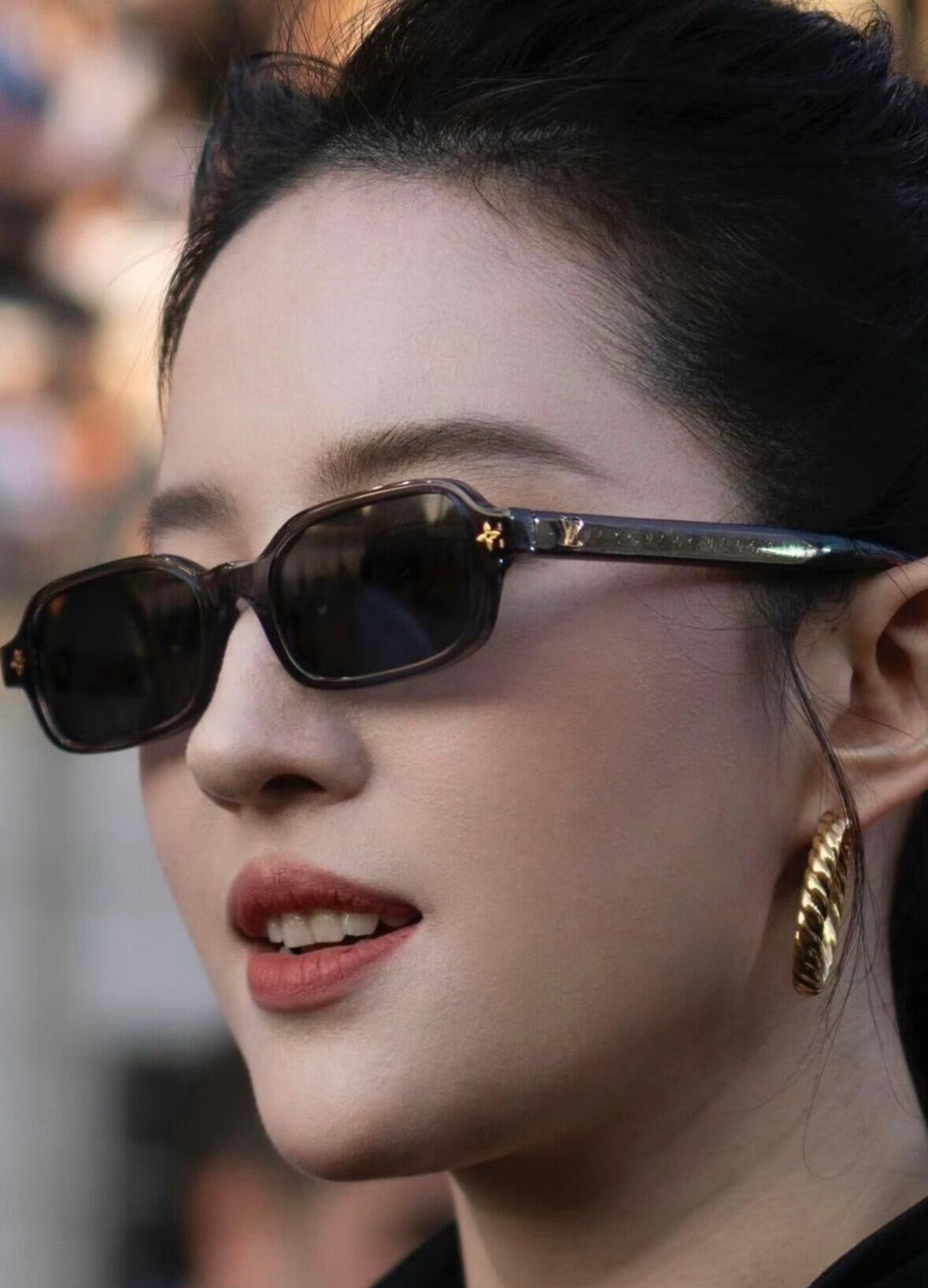 刘亦菲面部平整度 面部平整度满分，刘亦菲这是要逆天的节奏啊！ 