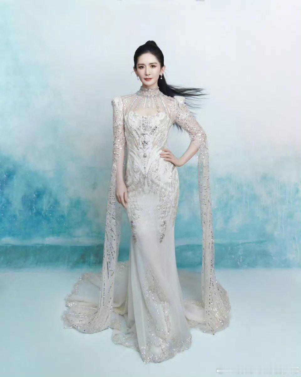 谢娜正是闯的年纪 绝了绝了！娜姐一开嗓直接征服全场，乘风创始人的实力不是吹的，坐