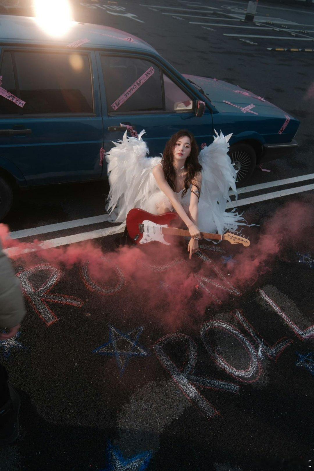 你是胡意旋那她是谁 大型惊艳现场！从前软萌甜美的胡意旋摇身变气场拽姐，风格切换毫