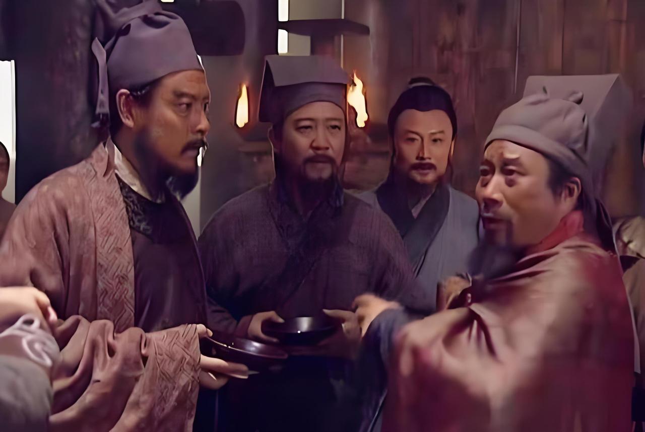 梁山晁盖究竟做错了什么?宋江为何一定要置他于死地？晁盖为人坦荡，素有江湖侠义风范