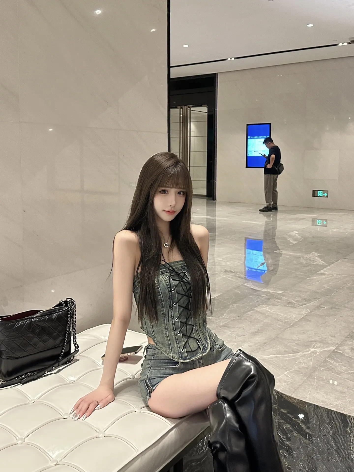 想开心就不要考虑真假啦。