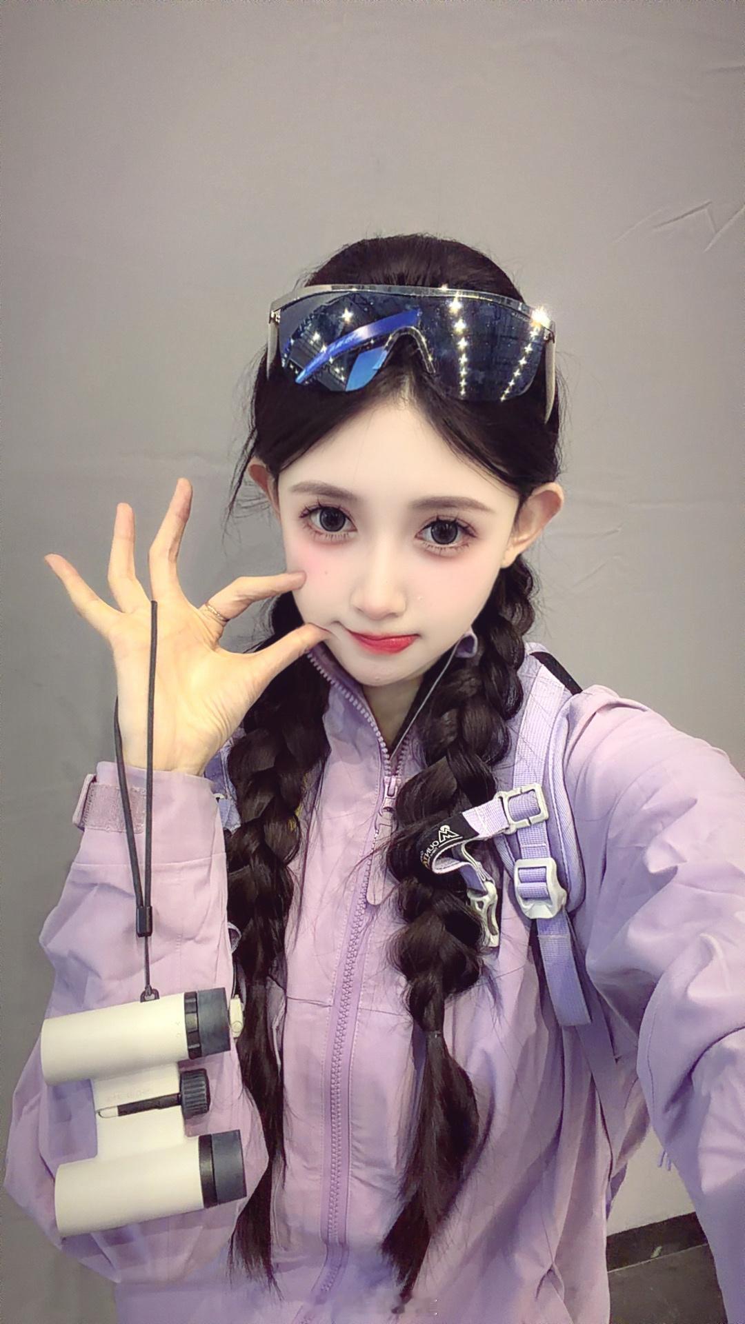 郑州车展腾势乐乐宝车模 郑州·郑州国际会展中心