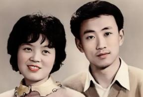 1977年，知青刘小勇考上大学。临走前夜，17岁王爱娟含泪解开衣扣：“小勇哥，你