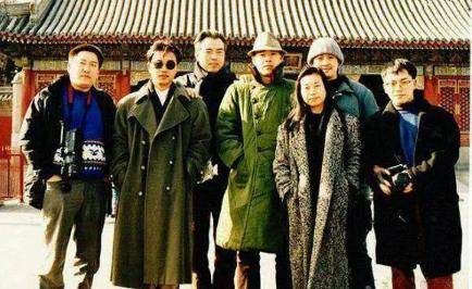前两天把李碧华写的小说《霸王别姬》的原始版看完了，陈凯歌导演的电影《霸王别姬》就