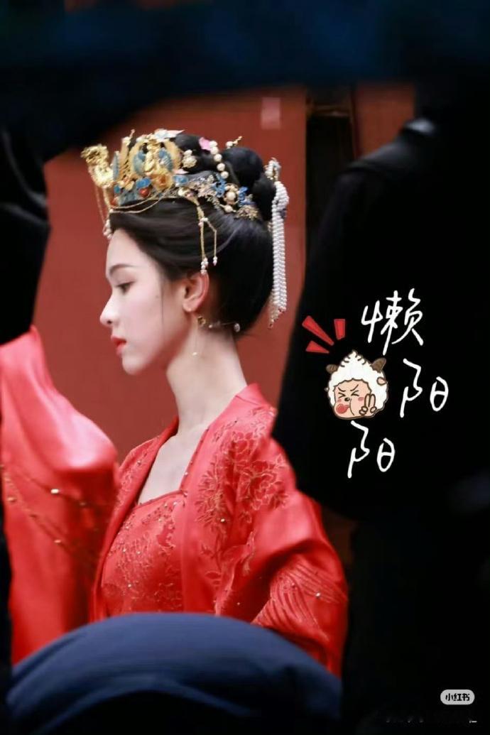 陈都灵《月鳞绮纪》婚服路透，好美的新娘[泪]  