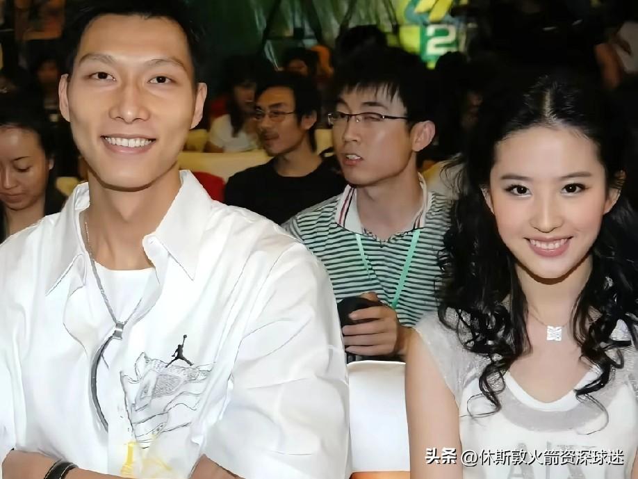 易建联当年如果能跟刘亦菲在一起肯定会有更好的生涯！！！