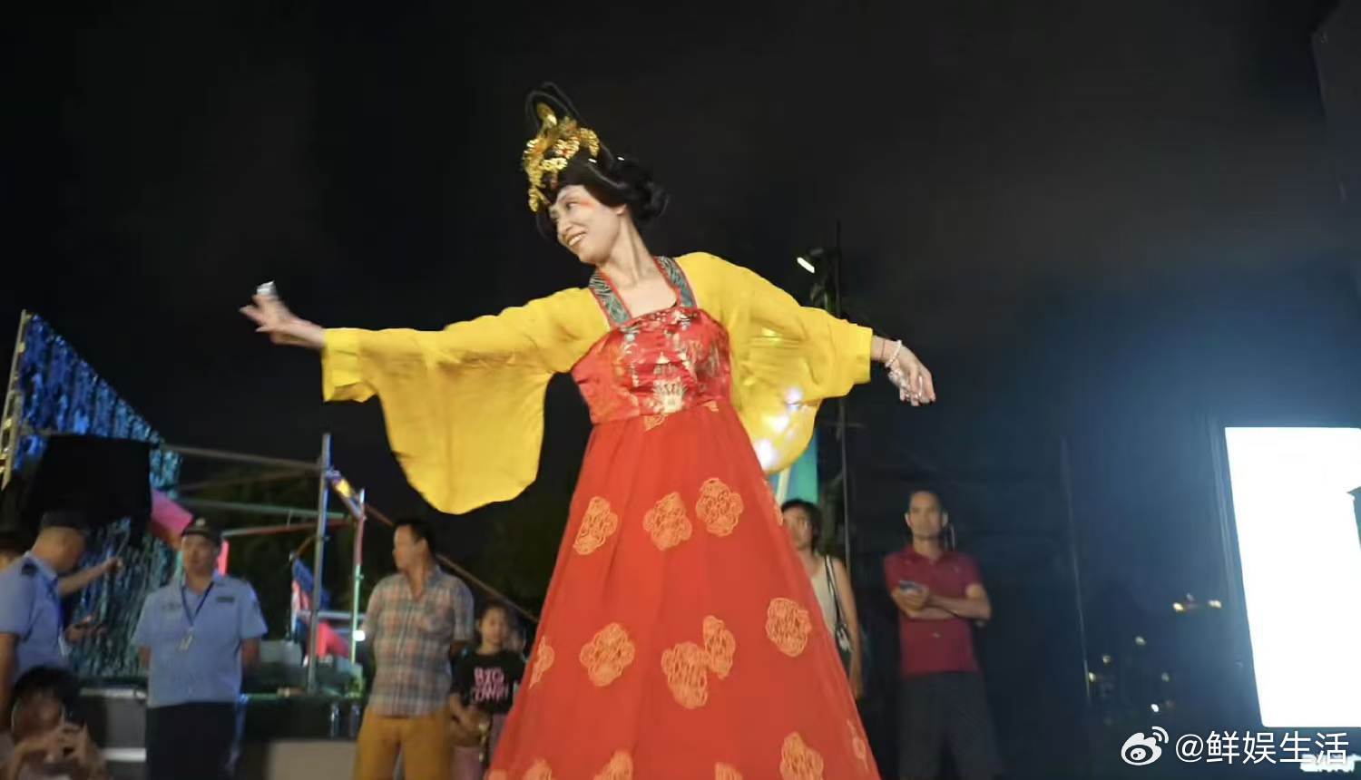 海口周末去星海湾看龙舟2026美兰渔村龙舟嘉年华周末逃离日常好去处，星海湾吹着海