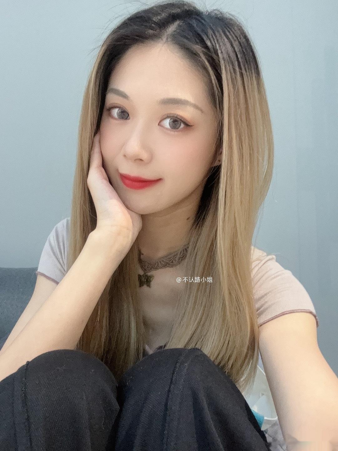 舞房的大镜子真真是极好的！#随手拍#  ​​​