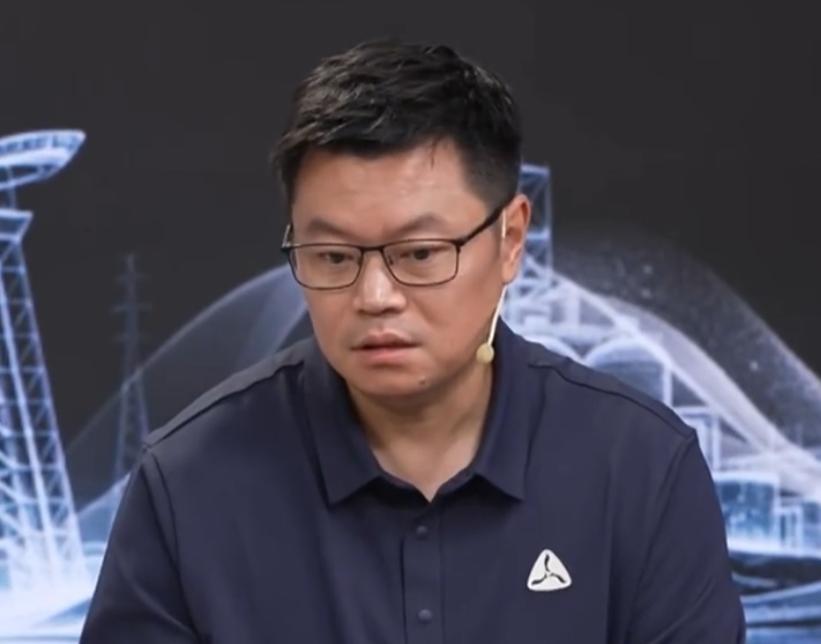 林诗栋为何能4:0战胜王楚钦？侯英超简直是神预测！

他说：林诗栋之所以打的这么