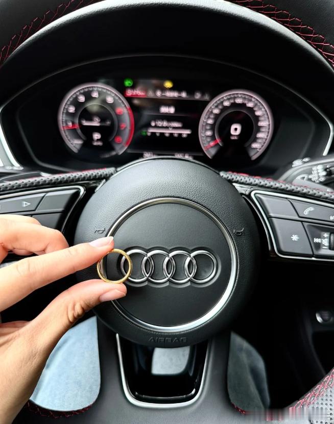 哈哈，只能说毫无违和感！一个搞笑的车主！ ​​​​