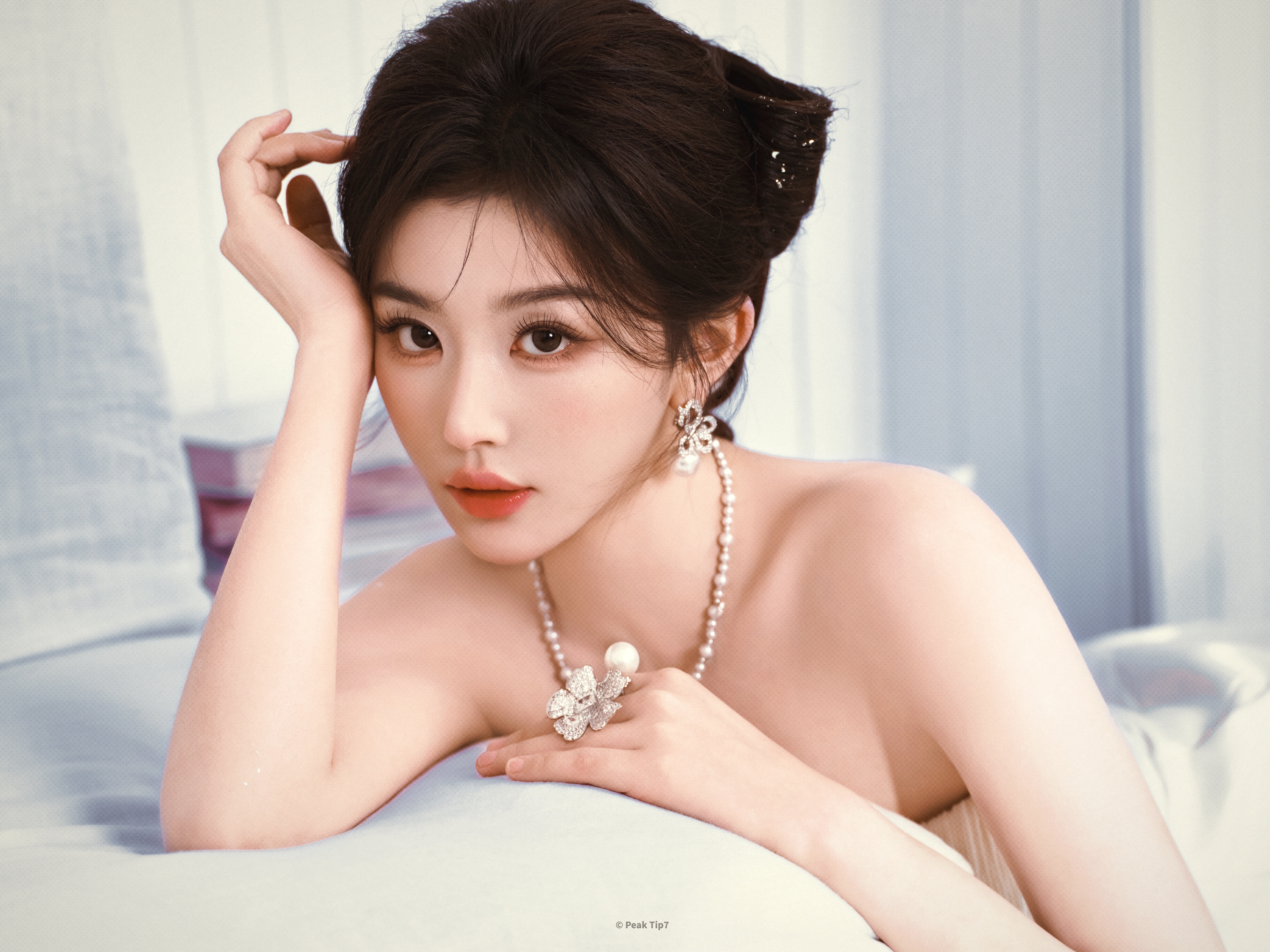 ＊猫女王孔雪儿 
