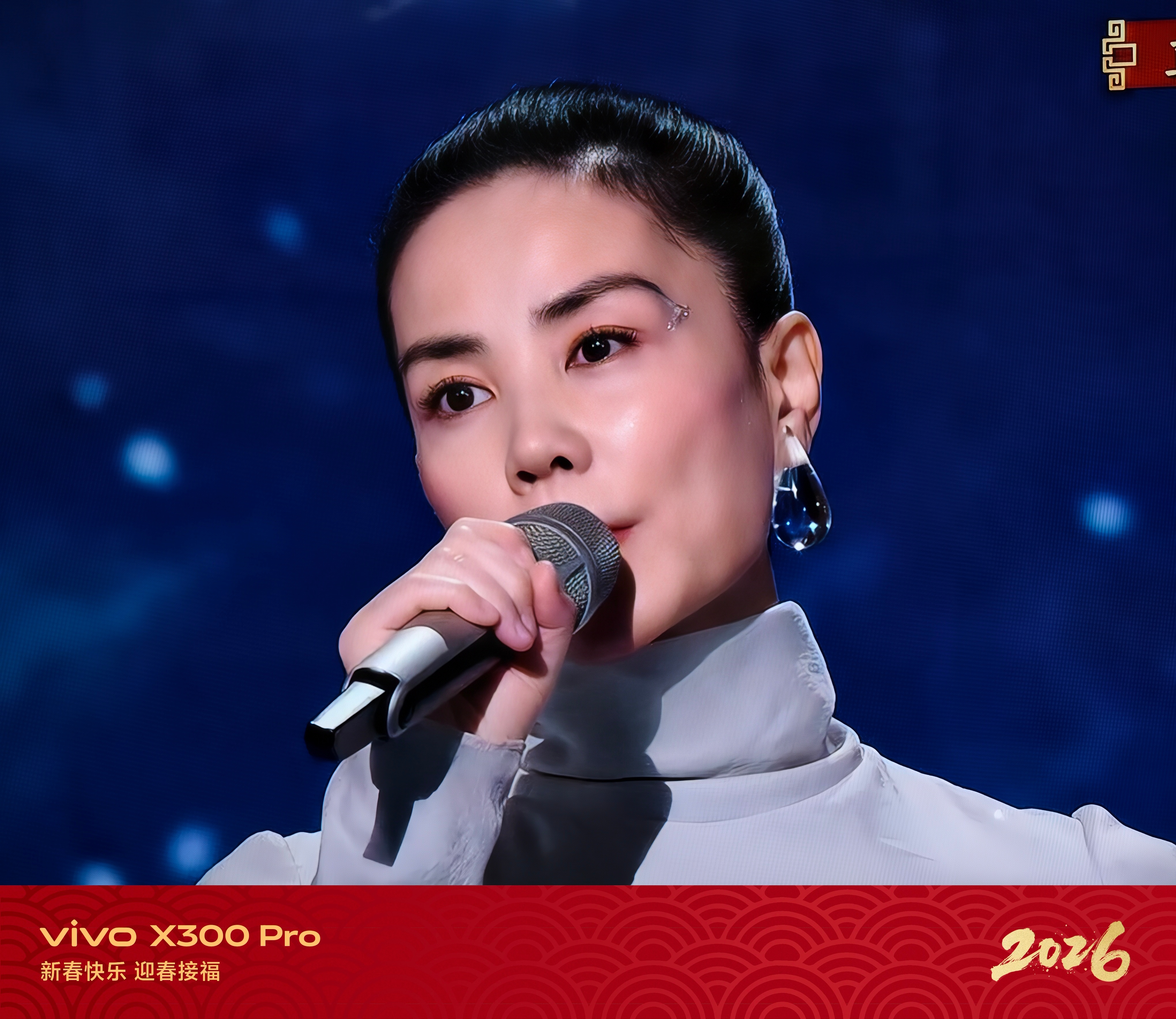 王菲来了，确实显老啦，今年这歌好像也不太行啊！ 