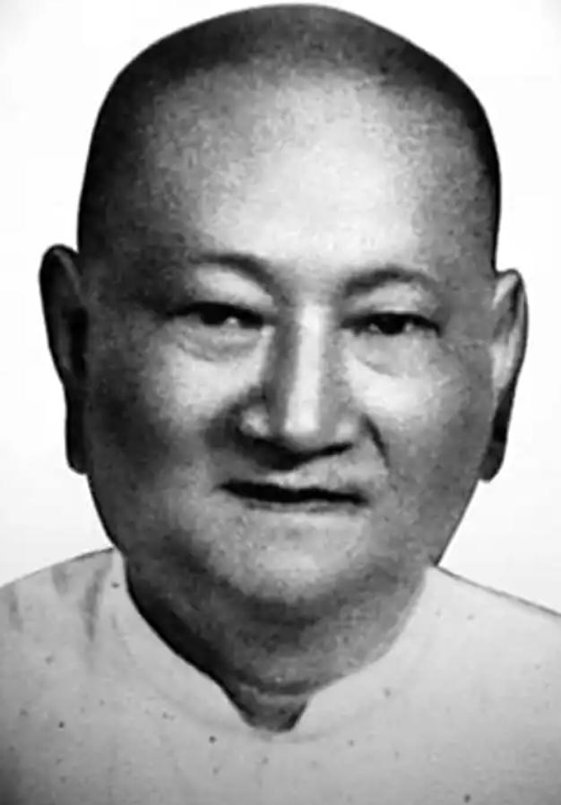 1949年，上海解放后，我党准备清算青帮老大，助手问陈老总：还有个叫顾竹轩的怎么