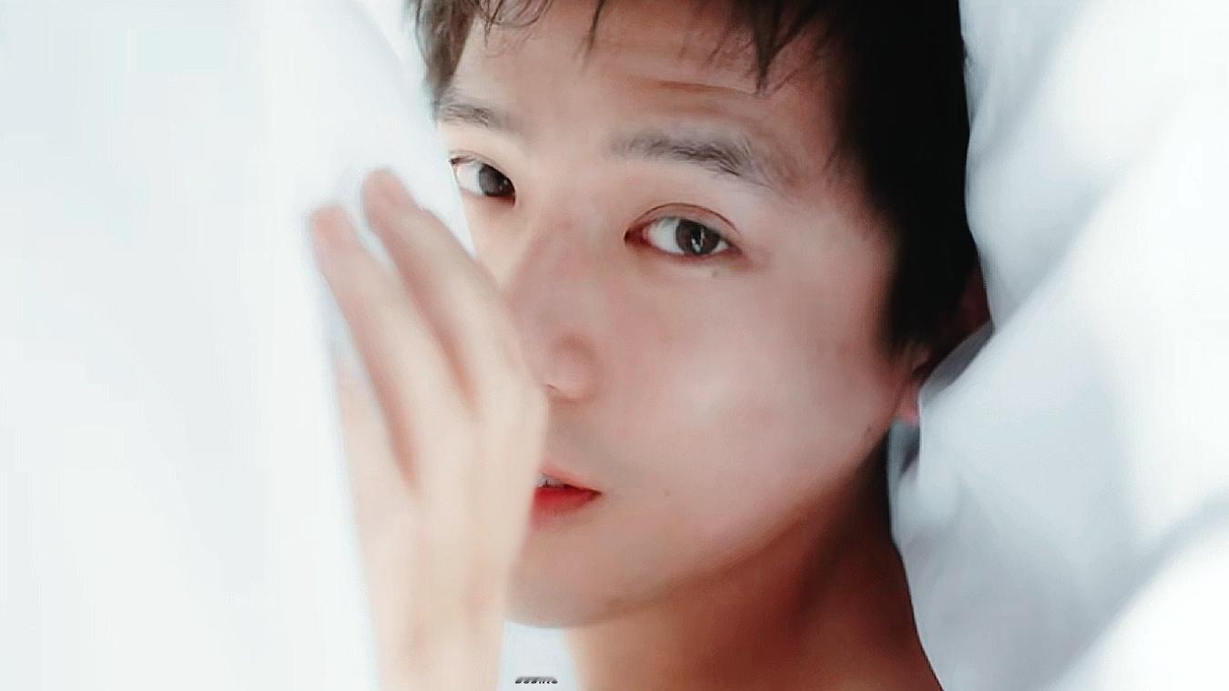 王安宇爱是愤怒 王安宇王玉雯新片海报 以爱赴险，以怒为盾。在命运的狂澜里，做彼此