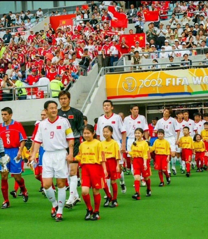 FIFA主席说可以中美合办世界杯美加墨世界杯决赛前夕，国际足联主席因凡蒂诺在招待
