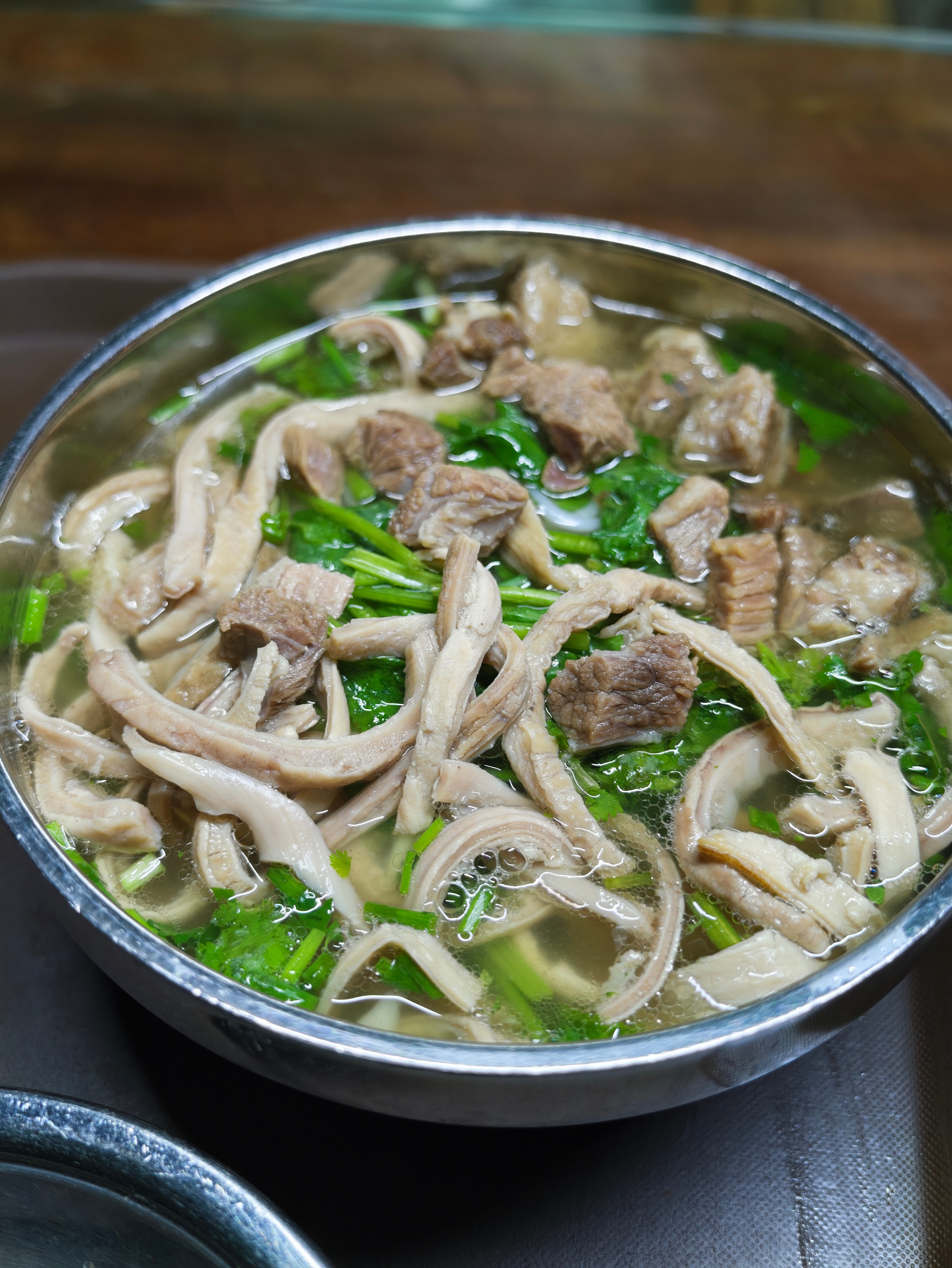 街边随便来碗贵阳牛肉粉，就很落胃 