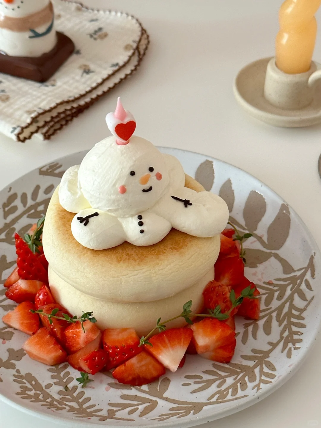 简易版圣诞☃️小雪人蛋糕～