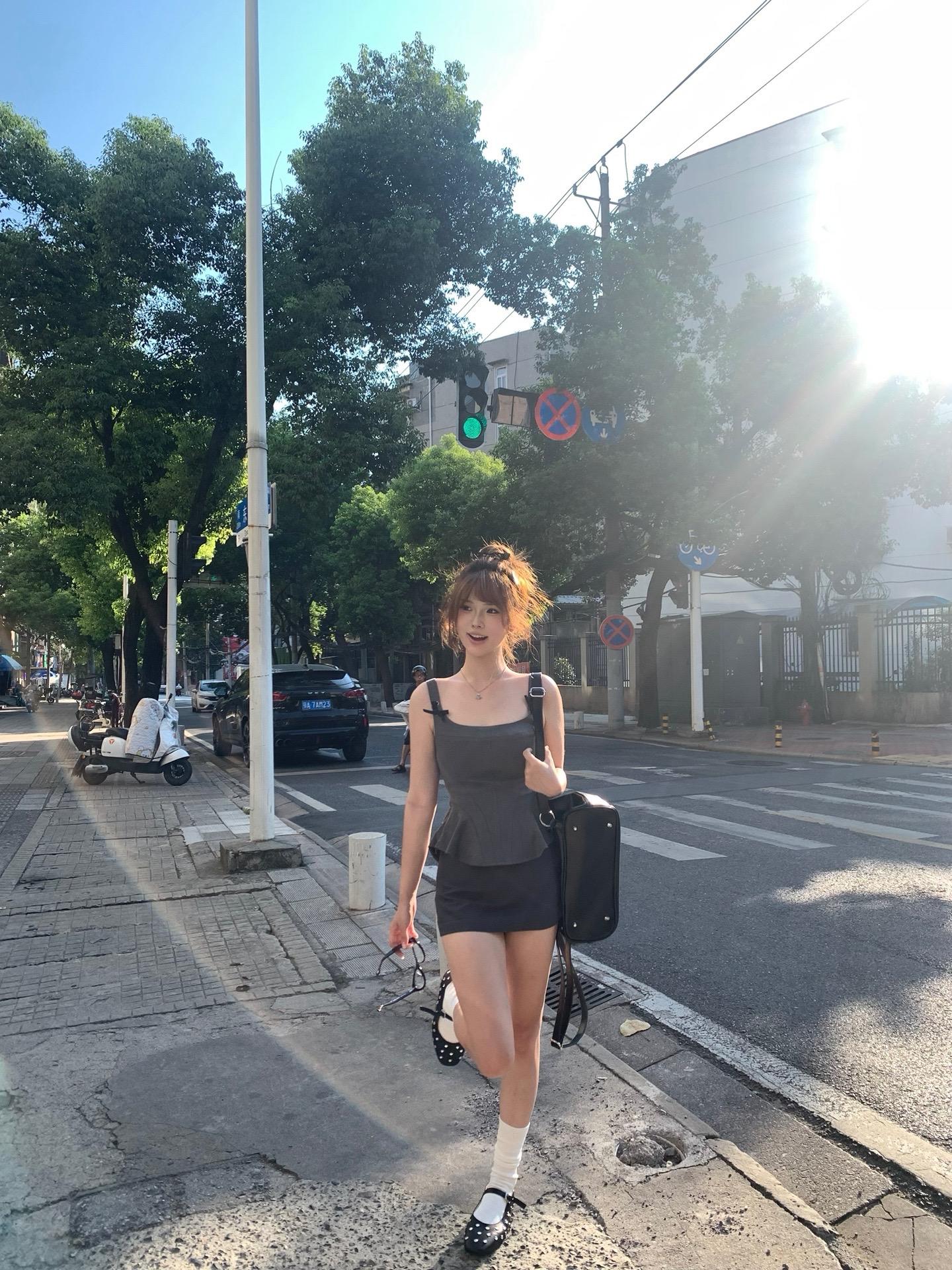 任何人都救赎不了你 能救你的只有你自己。