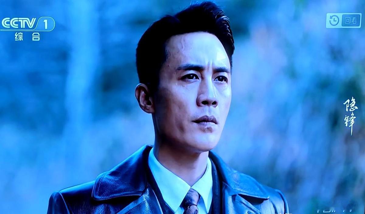 《隐锋》这剧的评价真给我整不会了！

现在网上吵翻了，有人说开头跟白开水似的，看