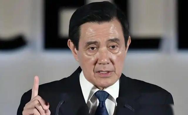 马英九估计肠子都悔青了！他后悔的不是多次访问大陆受到高规格接待，而是当初大权在握