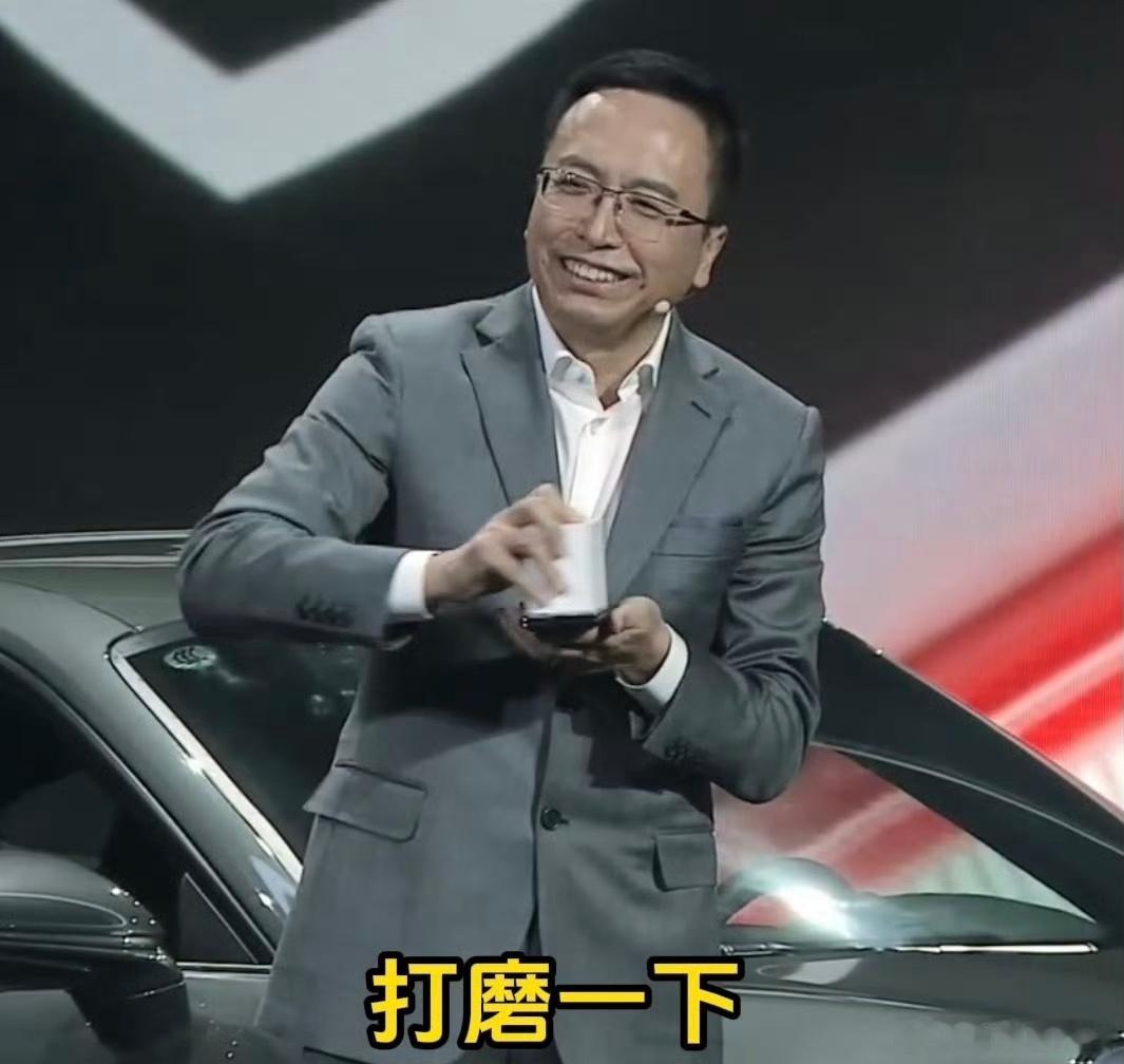 #赵明直播首遇爆单问该怎么做# 这直播真是让人笑翻了，爆单一来，他直接愣了，问这