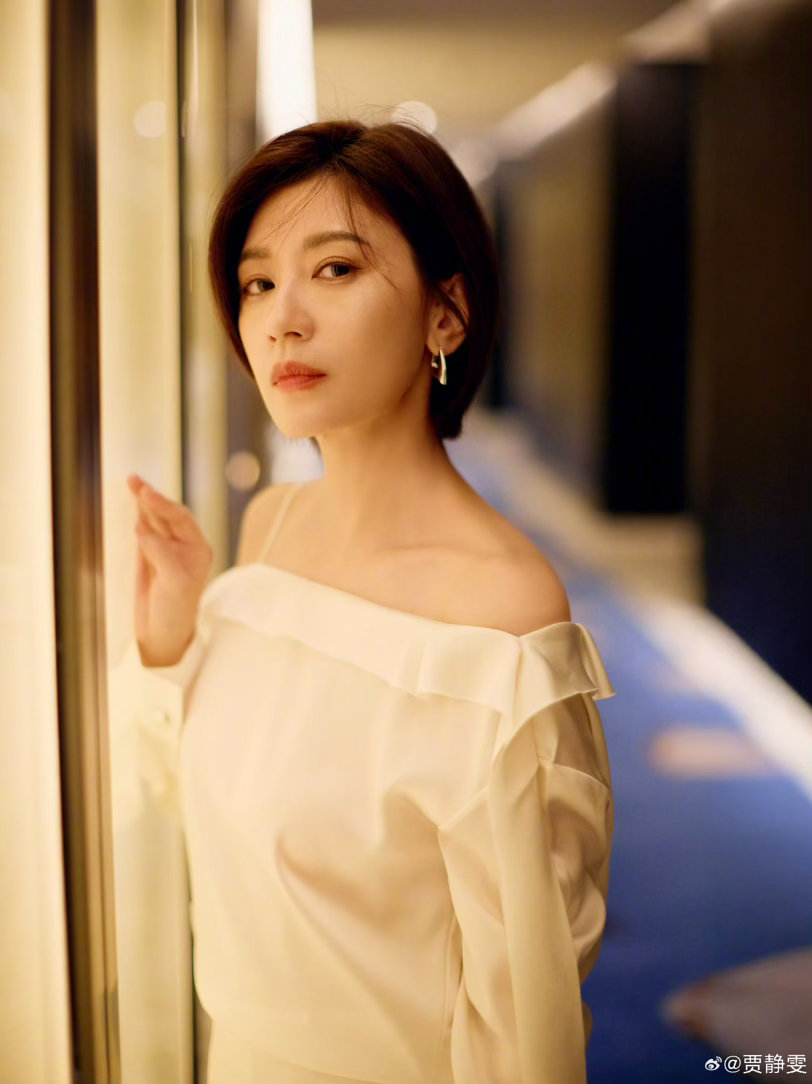 贾静雯女儿真的是随了妈妈呀，天生丽质，美人如画贾静雯回应梧桐妹晒比基尼照娱乐