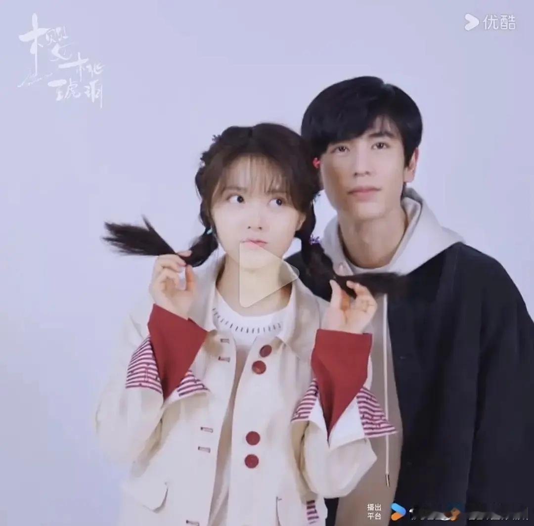 啊这，张凌赫赵今麦硬是把古偶演成年代剧了 ​​​