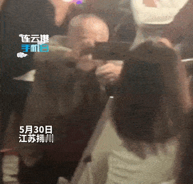 你可以怀疑大爷的人品，但是不能怀疑大爷的审美