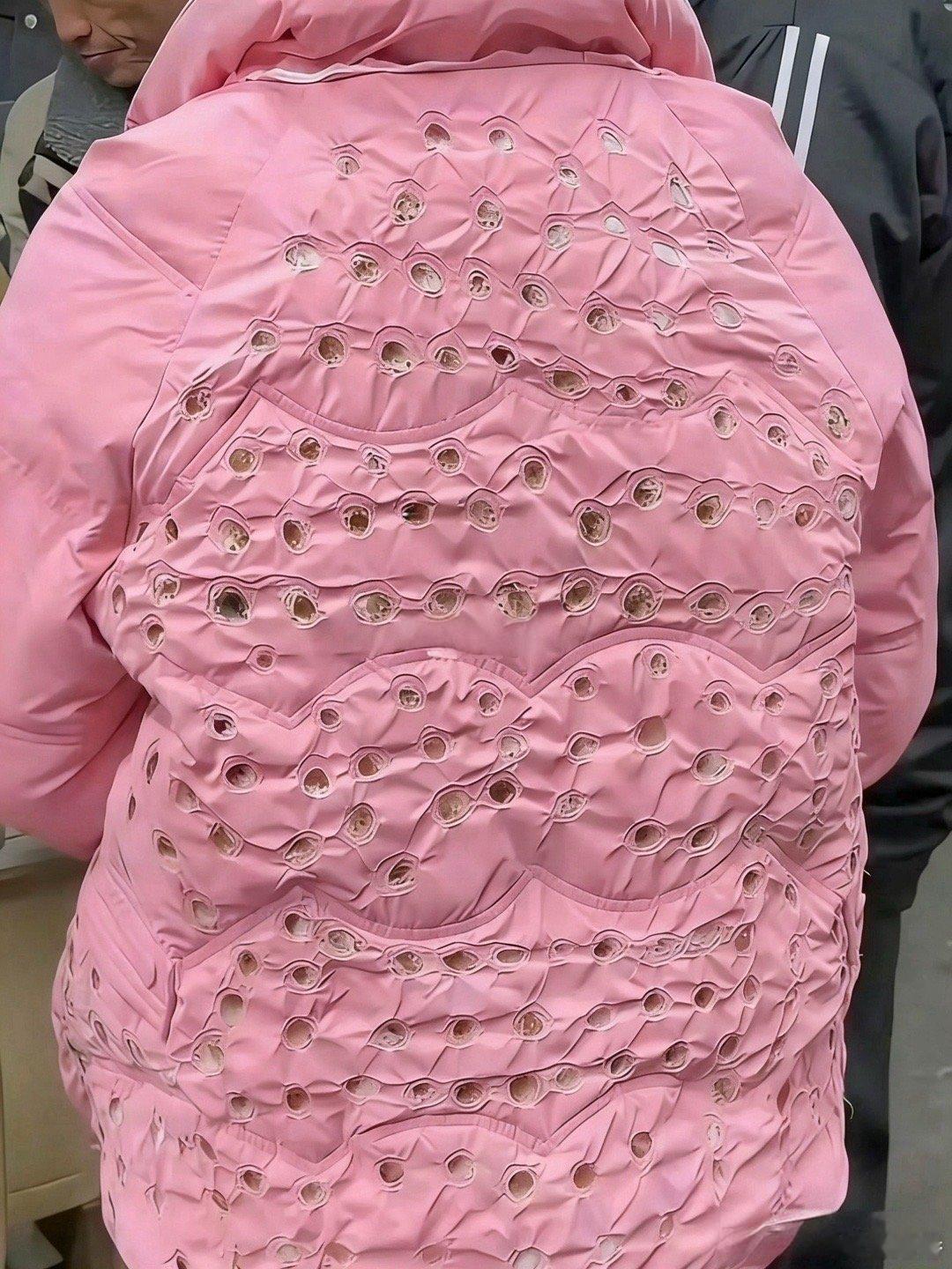 缺德的人见多了，这么缺德的把人家衣服搞成真是头一回见！ 