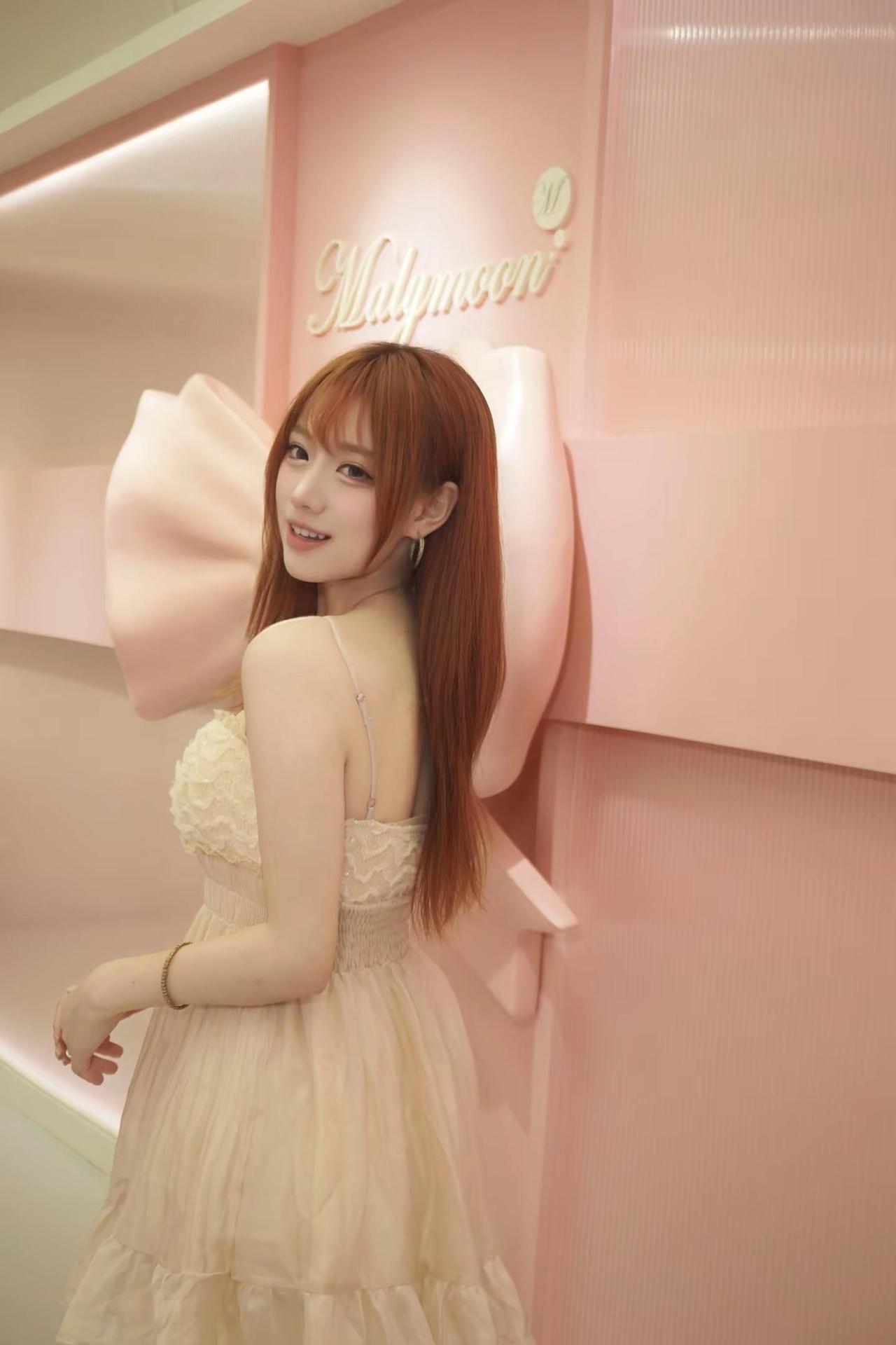 “欧巴 정신차리”> <热巴抹胸纱裙