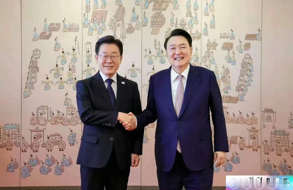 尹锡悦就是太着急了，太想把李在明给按下去了，结果输了。李在明已经官司缠身，用不了
