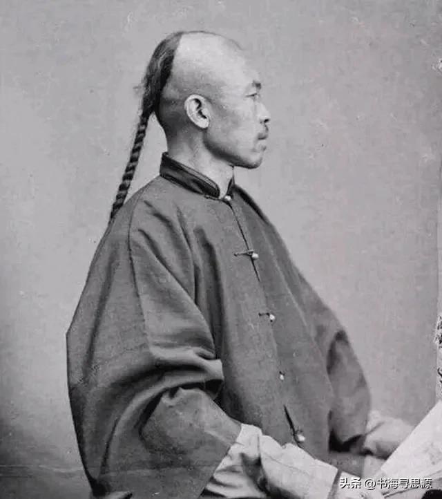 清朝时期，男人们的辫子究竟脏到了何种程度呢？据说，在十步之内，那股气味便足以令人