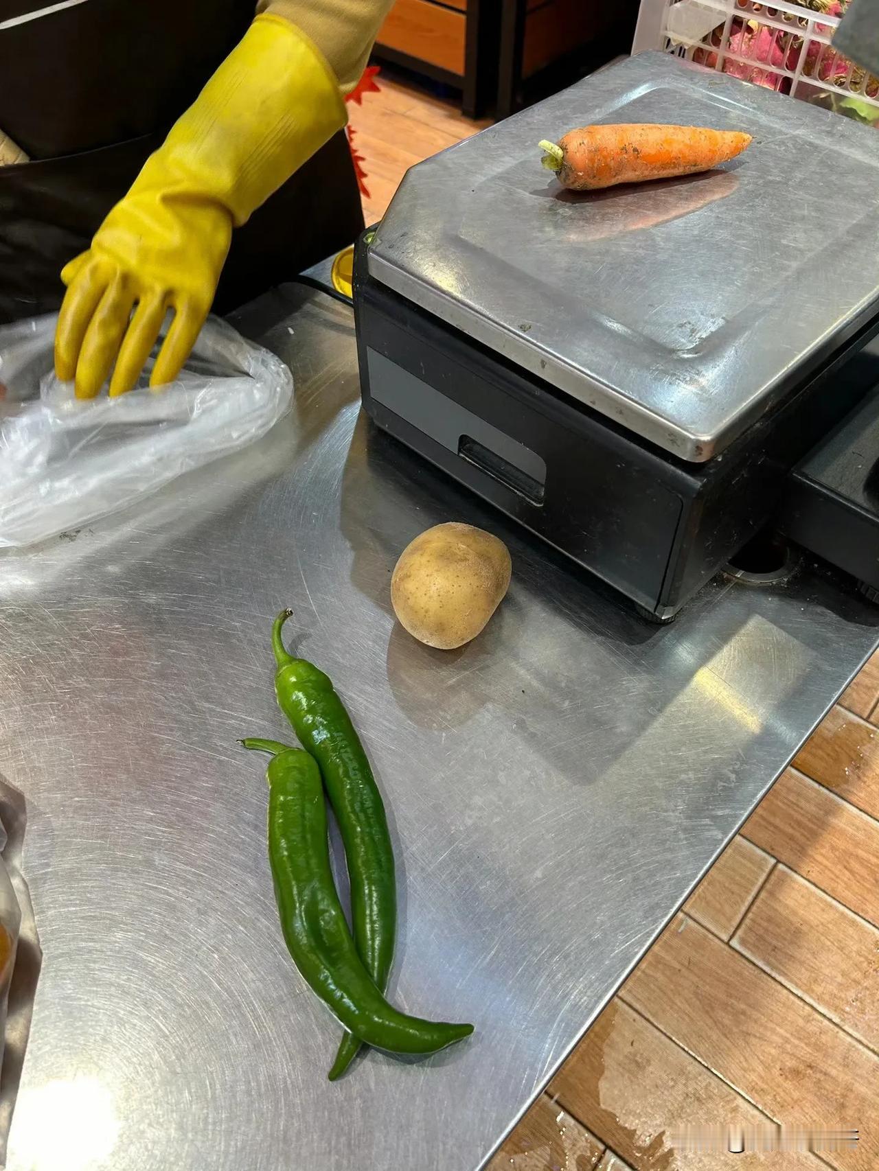 南方人就是这么买菜的，没毛病[泪奔]