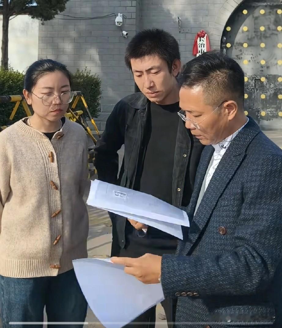 李圣律师成了山西长治摔狗案被告人的律师，我觉得这个案子有希望了，多半被告人能无罪