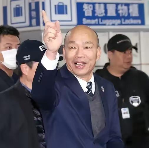 7800亿举债买武器！韩国瑜率团访美，说白了就是去给美国“交保护费”
 

刚砸